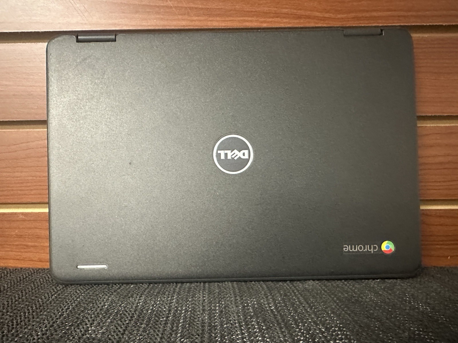 Dell Chromebook Touchscreen laptop w/charger *READ DESCRIPTION