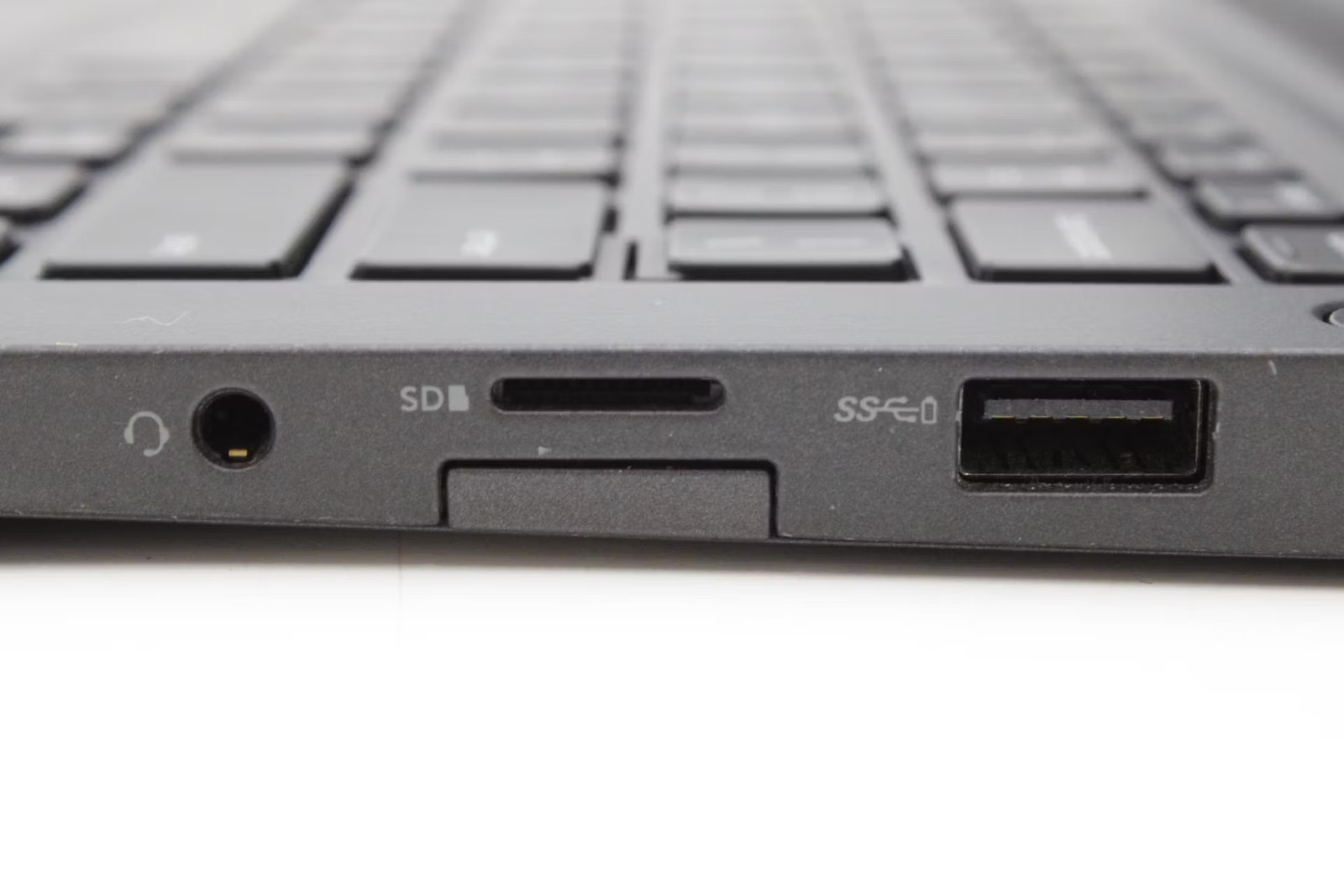 Dell Latitude 7400 Used 14″ i5-8365U, 256GB SSD, 16GB RAM