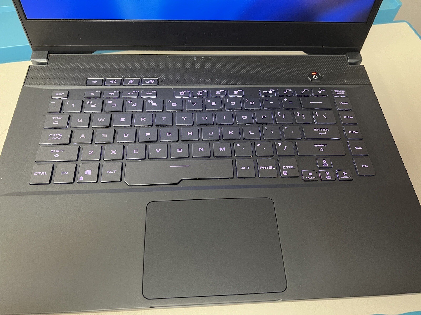 ASUS ROG Zephyrus M15 15.6″ (512GB, Intel Core i7 10th Gen., 16GB) Laptop – Gray