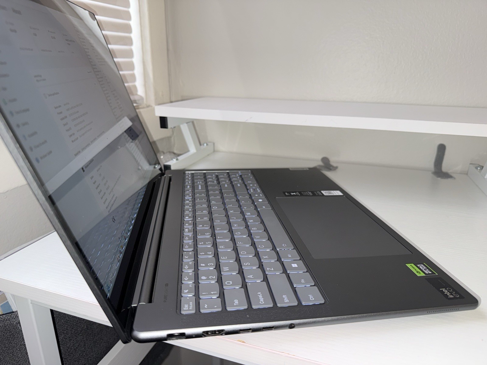 Lenovo Yoga Pro 9i Laptop 16″ 3.2K Touch, Intel Ultra 9, 185H, 32GB RAM, 1TB SSD