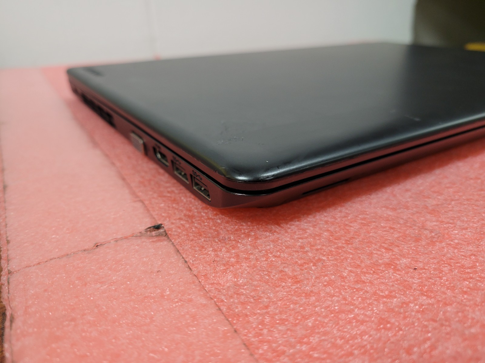 Lenovo ThinkPad E570 i5-7200U 4GB RAM *AS IS/No HDD/No OS/No Battery* | LP482