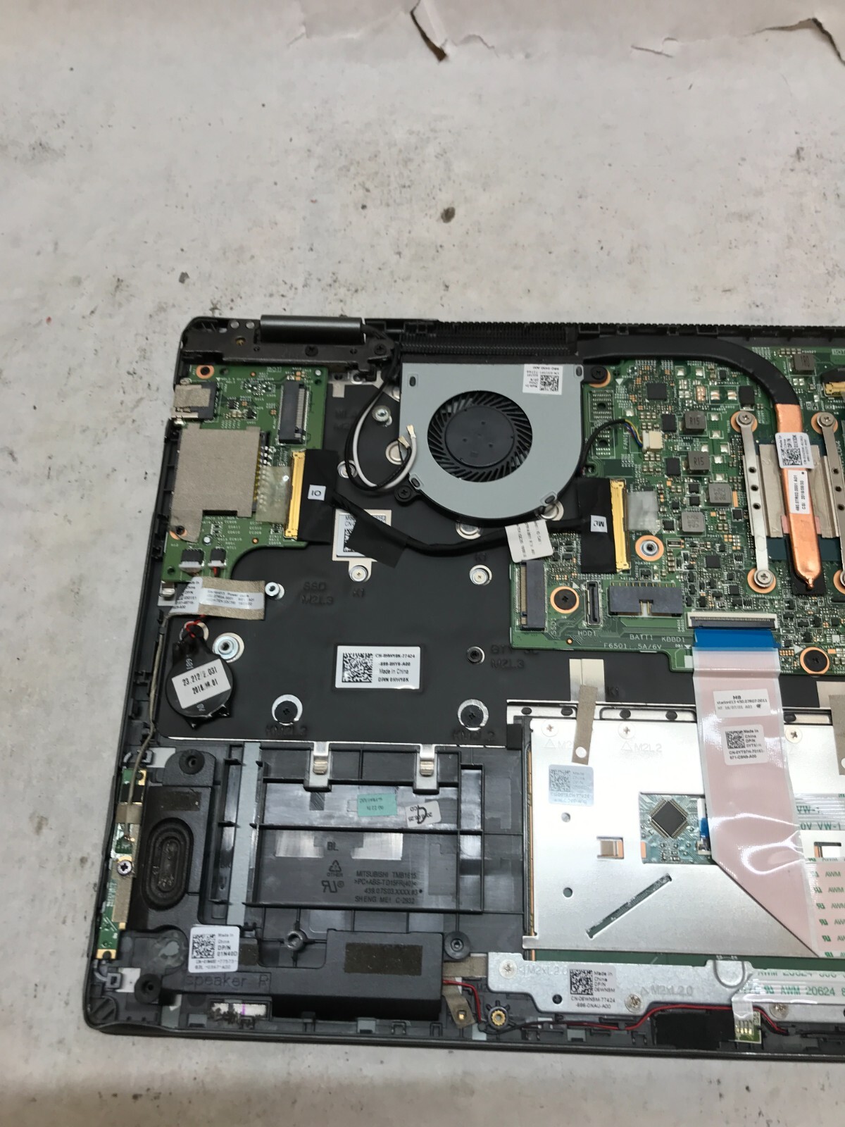 Dell Latitude 3379 13″ Laptop Intel Core i3 NO RAM NO SSD/OS For Parts AS IS DW