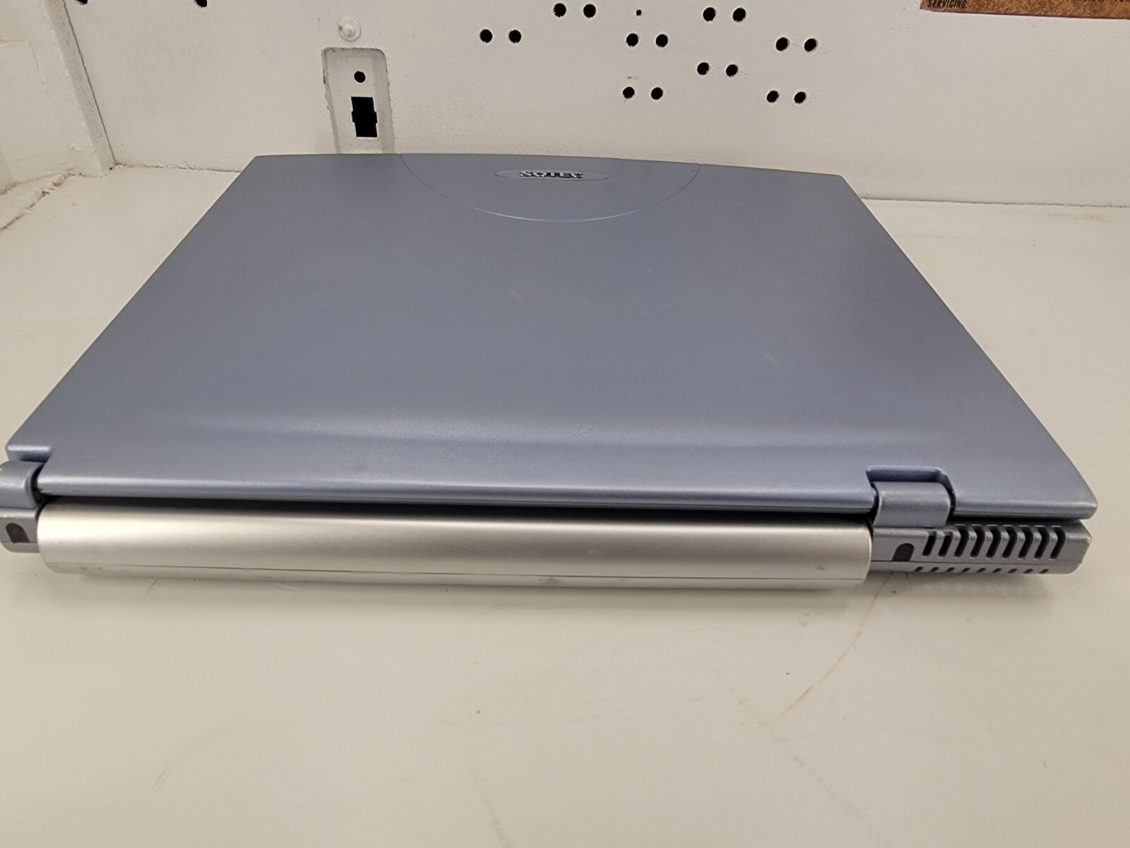 EXTREMELY RARE Windows XP Laptop, SOTEC Notebook 3000 3123XS UNTESTED