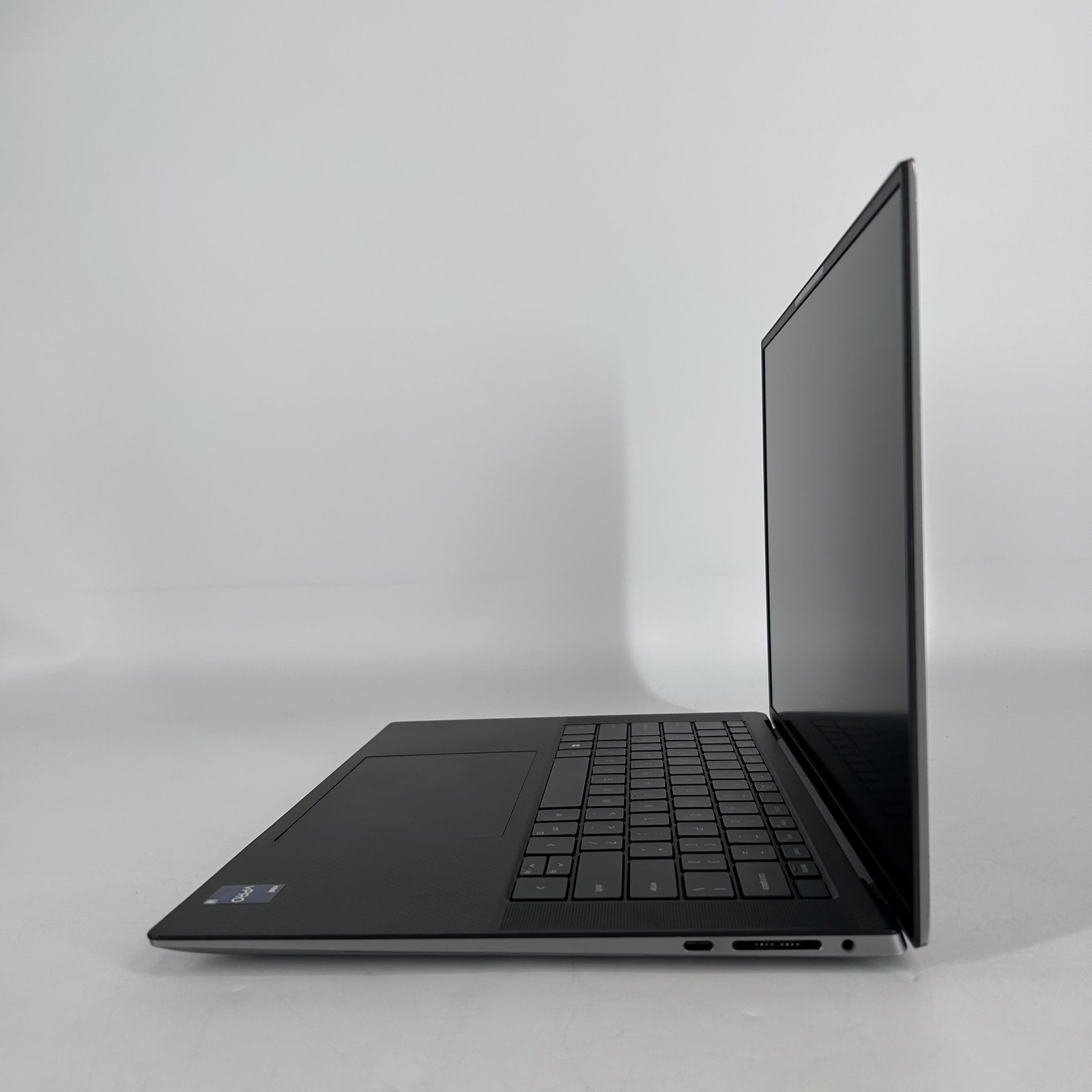 Dell Precision 5570 15.6 Gray FHD+ 2.5 GHz i9-12900H 32GB 1TB SSD Very Good