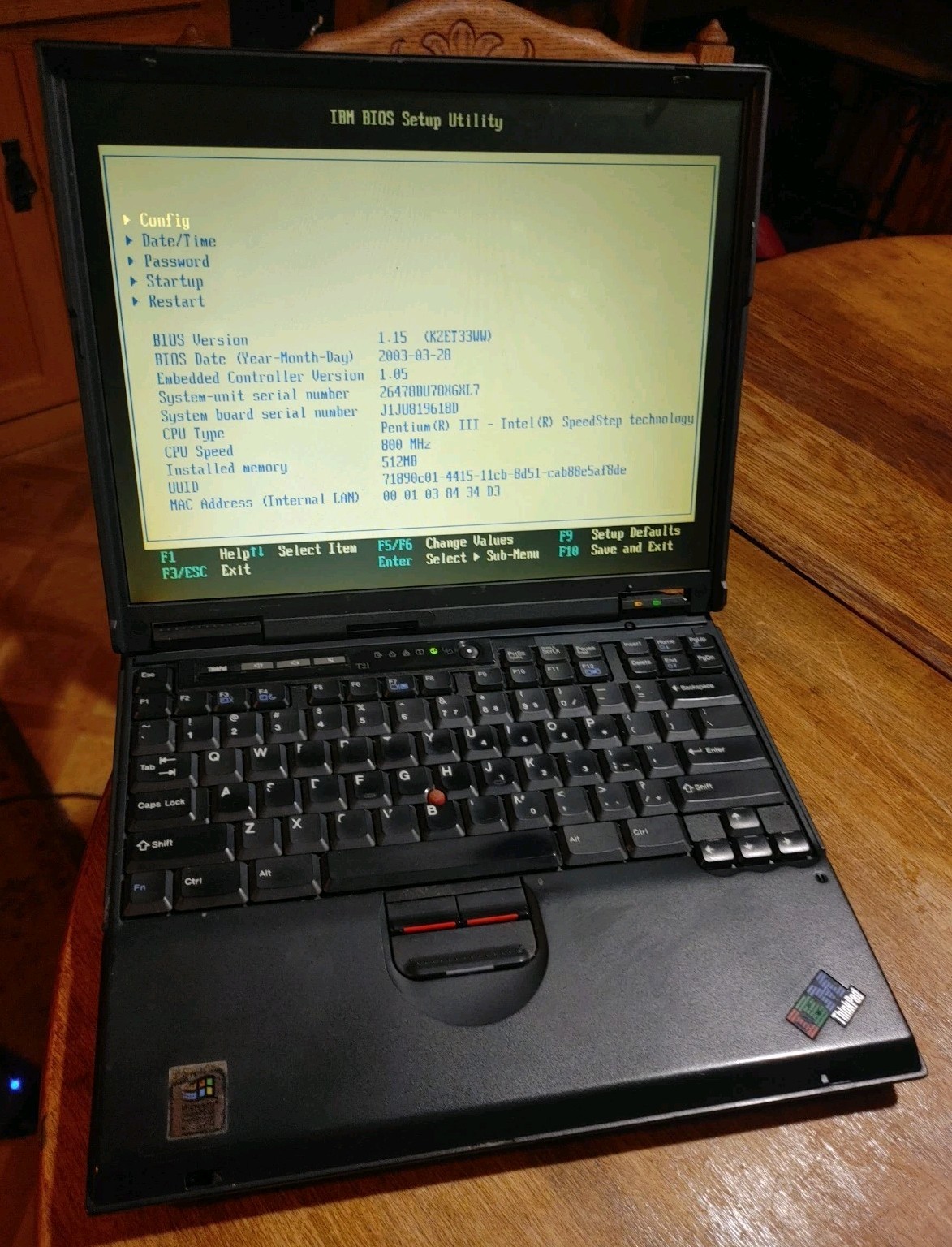 IBM Thinkpad T21 13.3″ Laptop Pentium 3 + 512MB RAM + 20GB HDD *NO OS