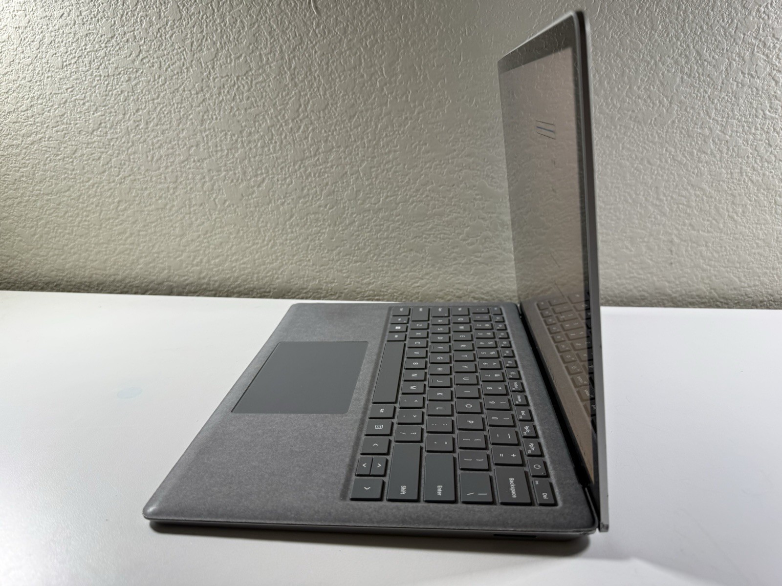 Microsoft Surface Laptop 5 13.5” 1950 Intel Core i7-1265U 16GB RAM 512GB NVME
