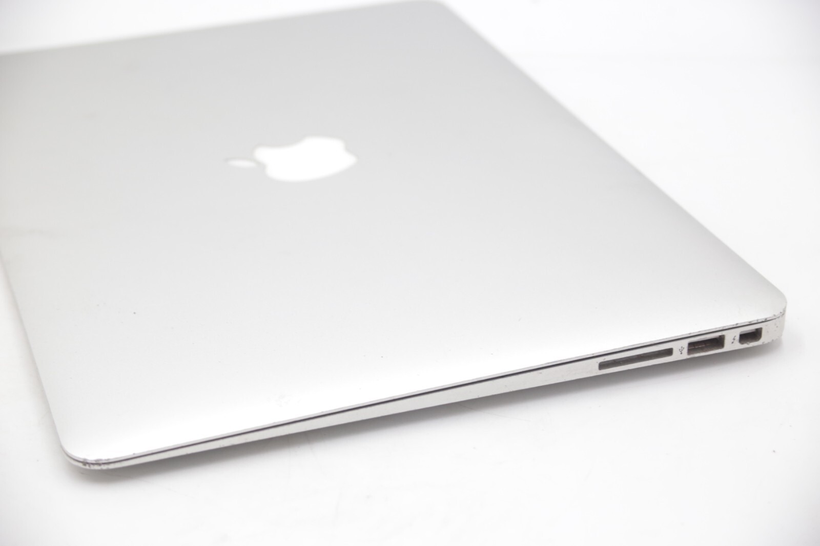 Apple MacBook Air 2013 I7-4650U 1.7GHz 8gb RAM 13″ 120 SSD BAD BATTERY READ 028