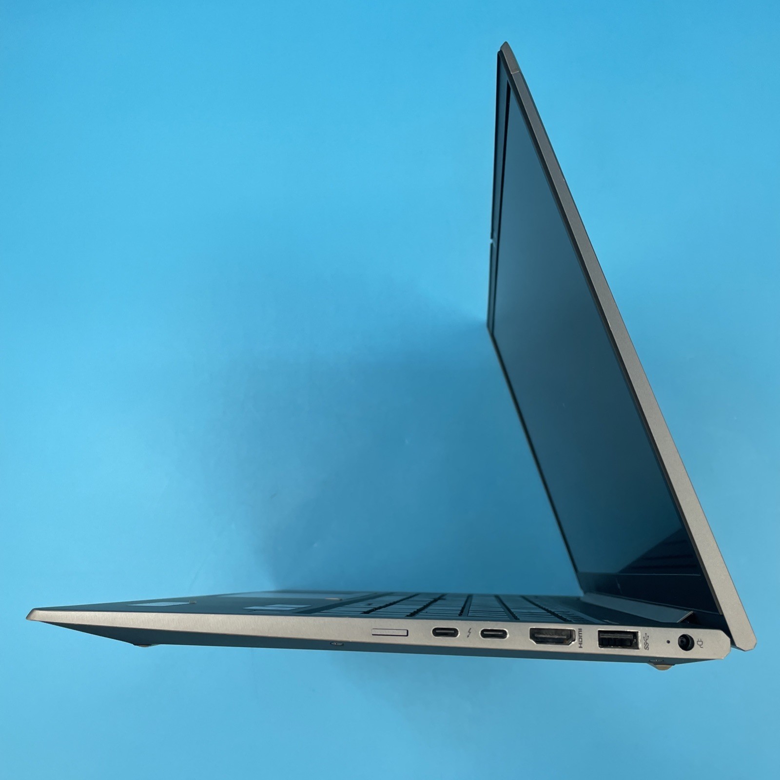HP ZBook Firefly G8 | i7-1165G7 | 16GB RAM | 512GB SSD | WIN11 PRO | 71% BATT