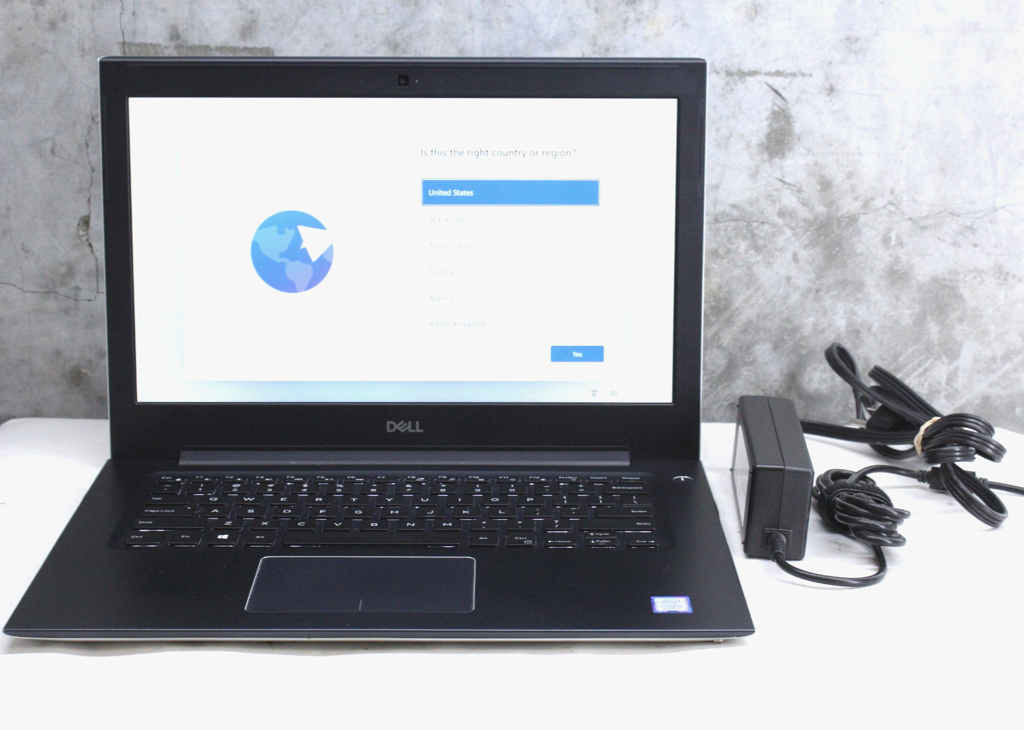Dell Vostro 5471 | Cosmetic Grade C | i5-8250U, 8GB Ram, 256GB NVMe, Win 11 P