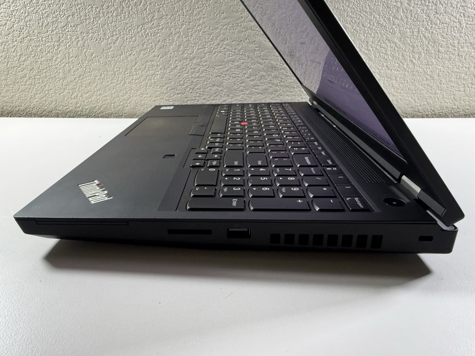 LENOVO THINKPAD P15 GEN 1 | CORE I7-10850H 256GB 16GB RAM WIN 11 NVIDIA T2000