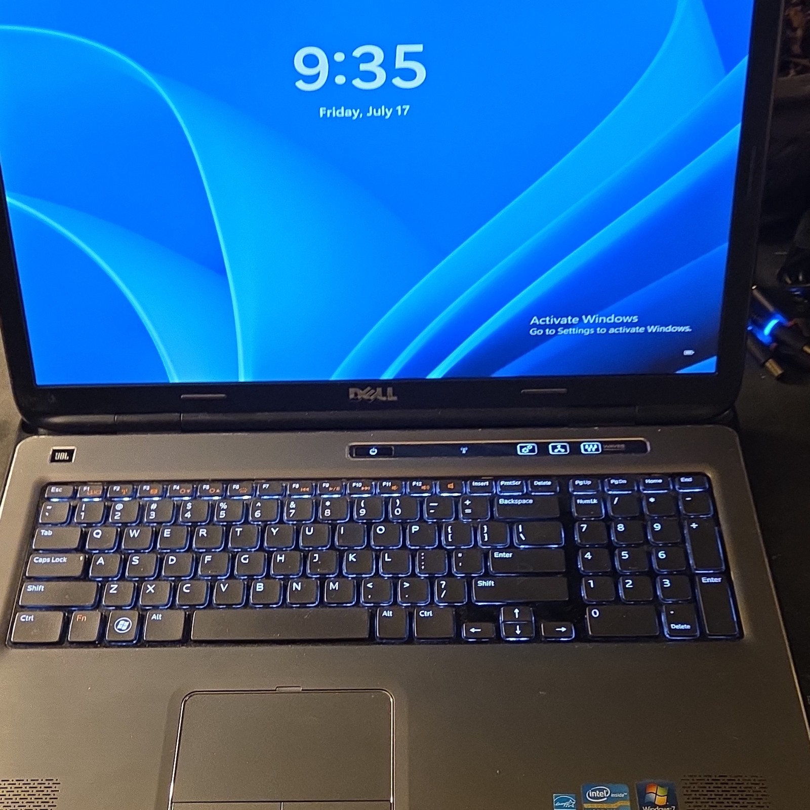 Dell Xps I7 1702x Quad , Solid State Drive Back Lit Key Board. Battery Bad