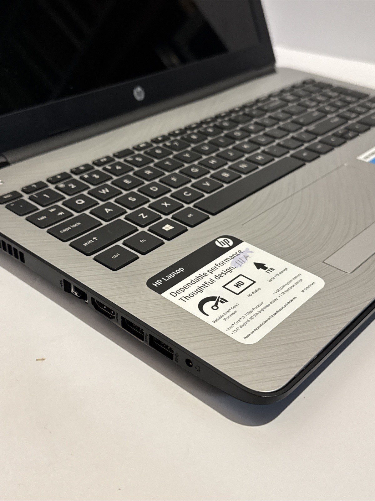 HP 15-bs031wm 6UY82UA#ABA 15.6″ Laptop/Intel i3-7100U PARTS ONLY – NO RAM NO HD