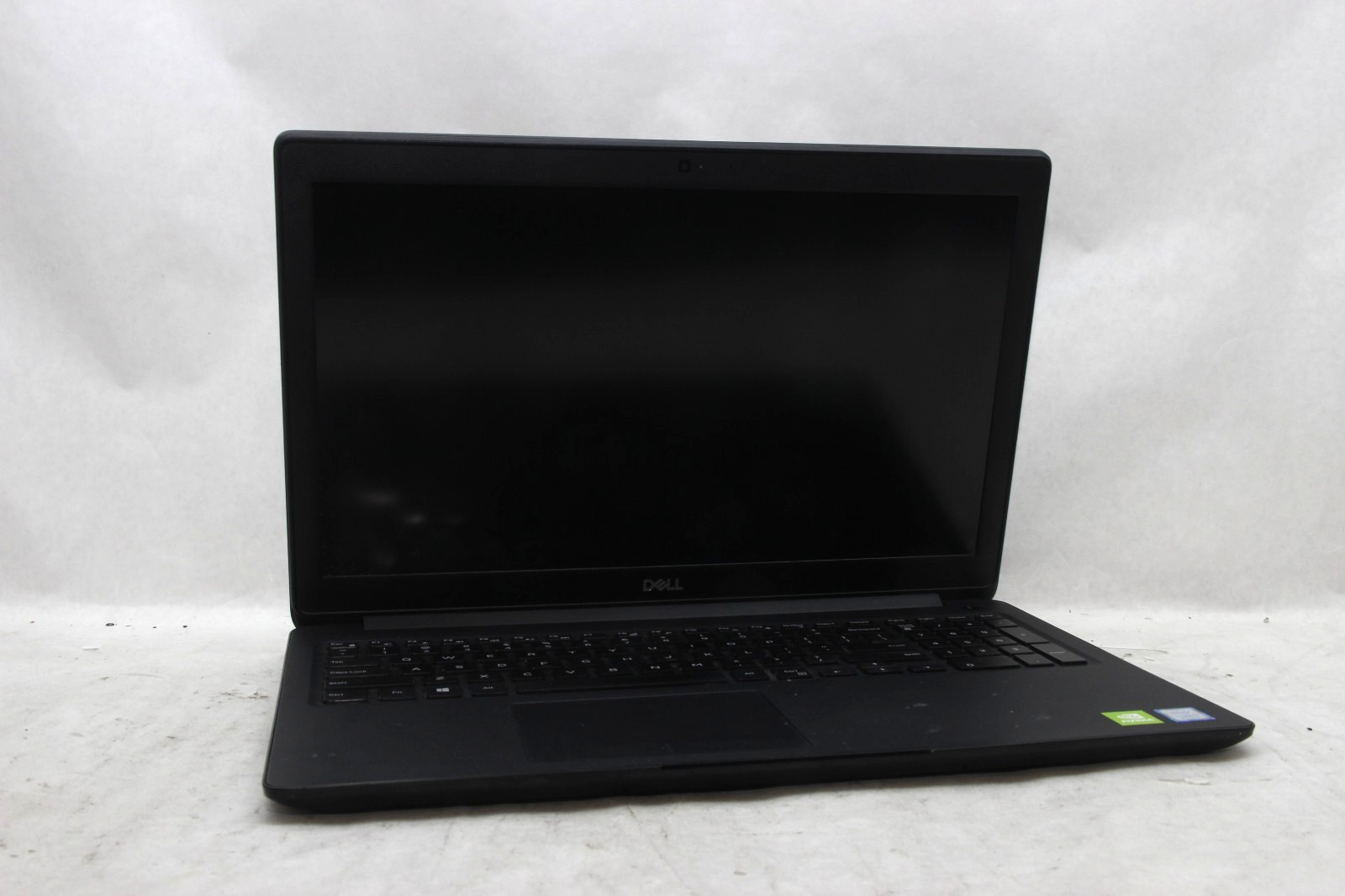 Dell Latitude 3500 15.6″ Laptop i7-8565U 16 GB RAM 256 GB SSD Win 11 w/Charger