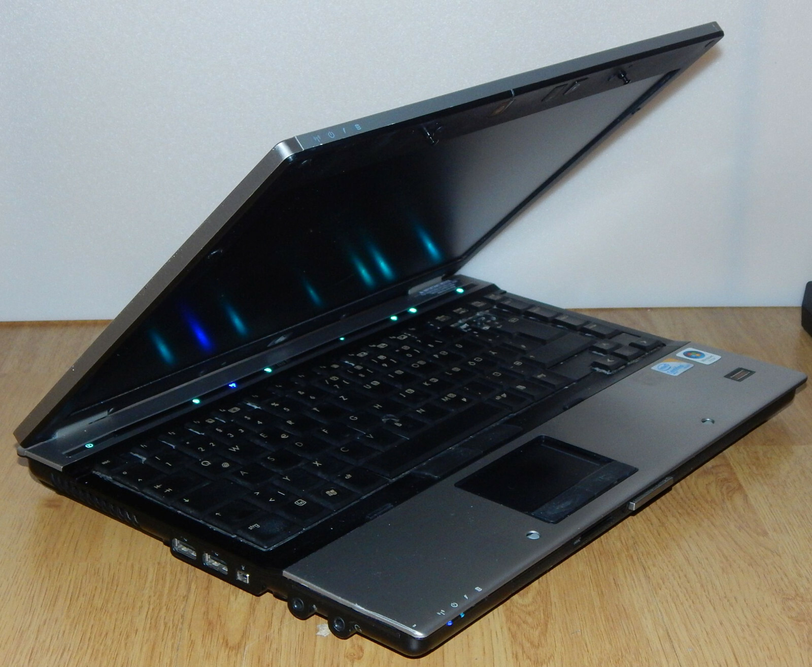 14,1″ Laptop Notebook HP EliteBook 6930p 2x 2,4 GHz P8600 250GB 2GB Win XP WLAN