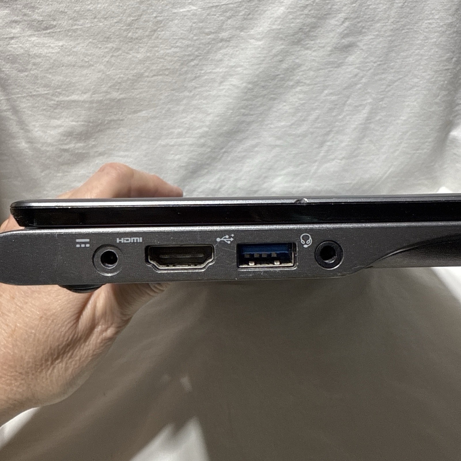 Acer Chromebook Model ZHN FOR PARTS NOT TESTED SELLING Does Not Turn On – AS IS