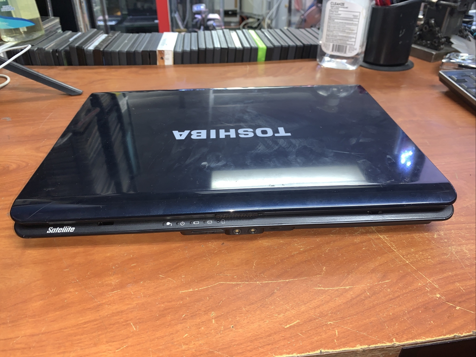 Toshiba Satellite A205-S5879 Dual Core 1.60 GHz 2.GB Ram NO HDD FOR PARTS