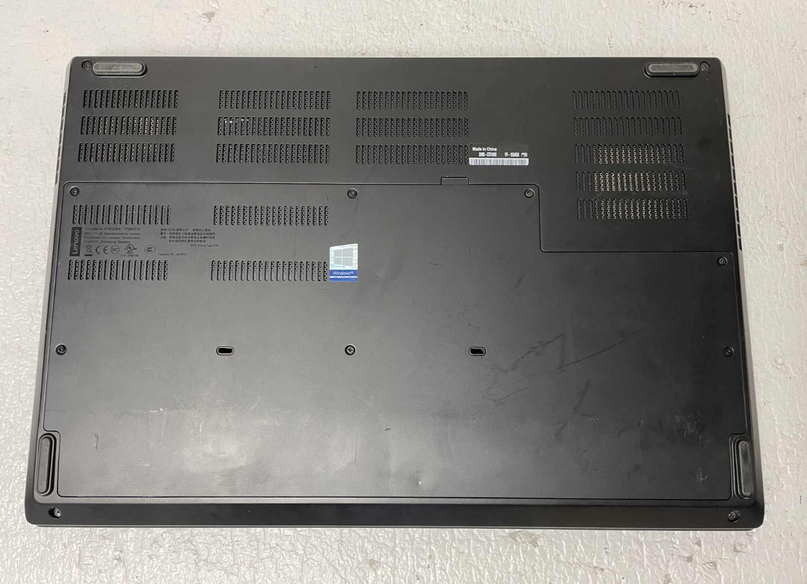 Lenovo Thinkpad P72 Core i7-8th 8GB RAM NO HDD NO Power For Parts *READ