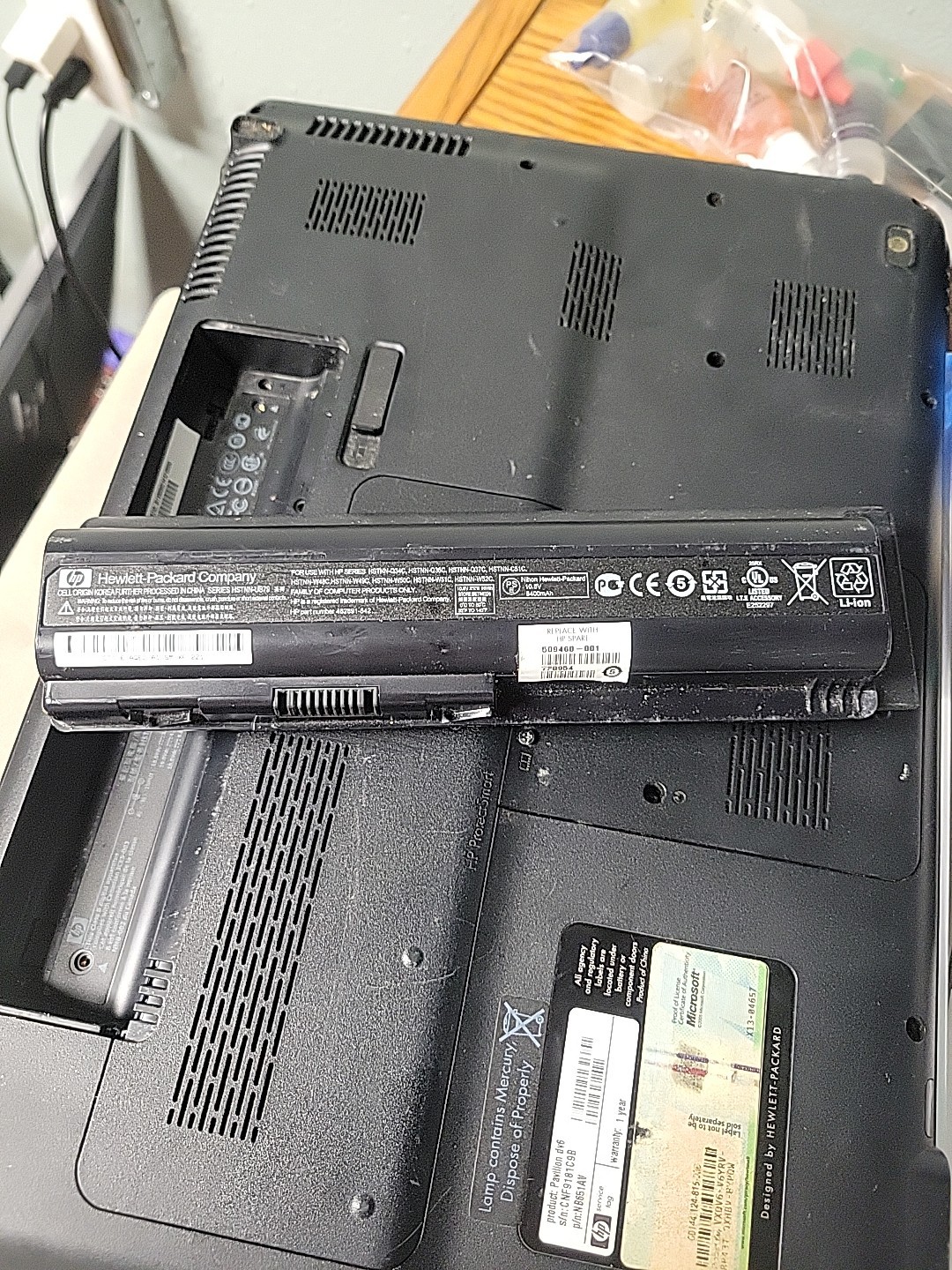 (For Parts) Working (Mostly) HP Pavillion Laptop Used Altec Lansing.