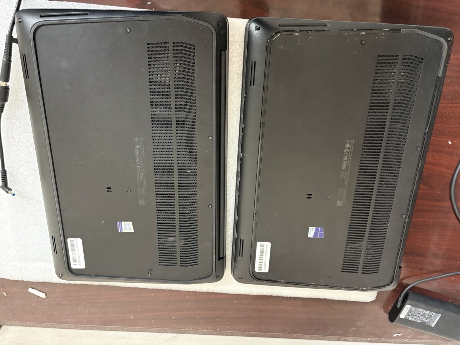Lot of 2 HP ZBook 15 G3 15.6″ Intel i7-6820HQ – 8GB – No Hard drive