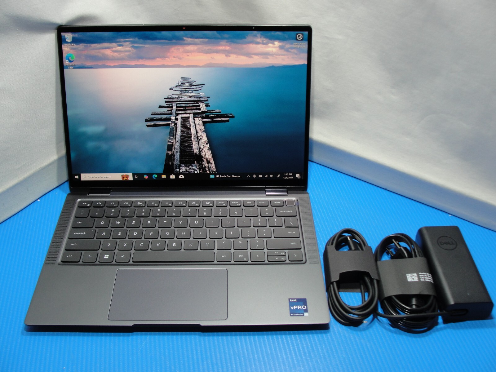 Dell Latitude 9330 2n1 13.3” WQXGA Intel Core i5-1240U 1.1GHz 16GB 256GB SSD