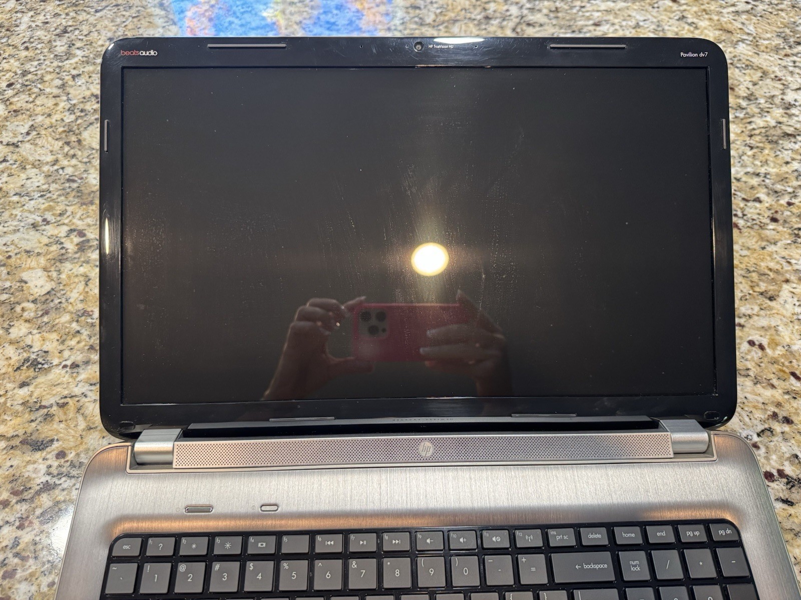 HP DV7- 6c23ci 17.3″ Notebook 6GB RAM AMD A8-3520M with Radeon HD 1.60GHz