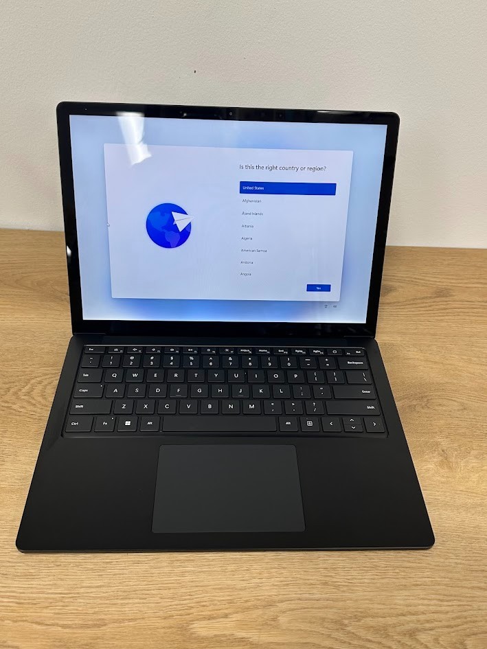 Microsoft Surface Laptop 5 Core i7 1265U, 32GB LPDDR5 Intel Iris Xe, 512GB SSD