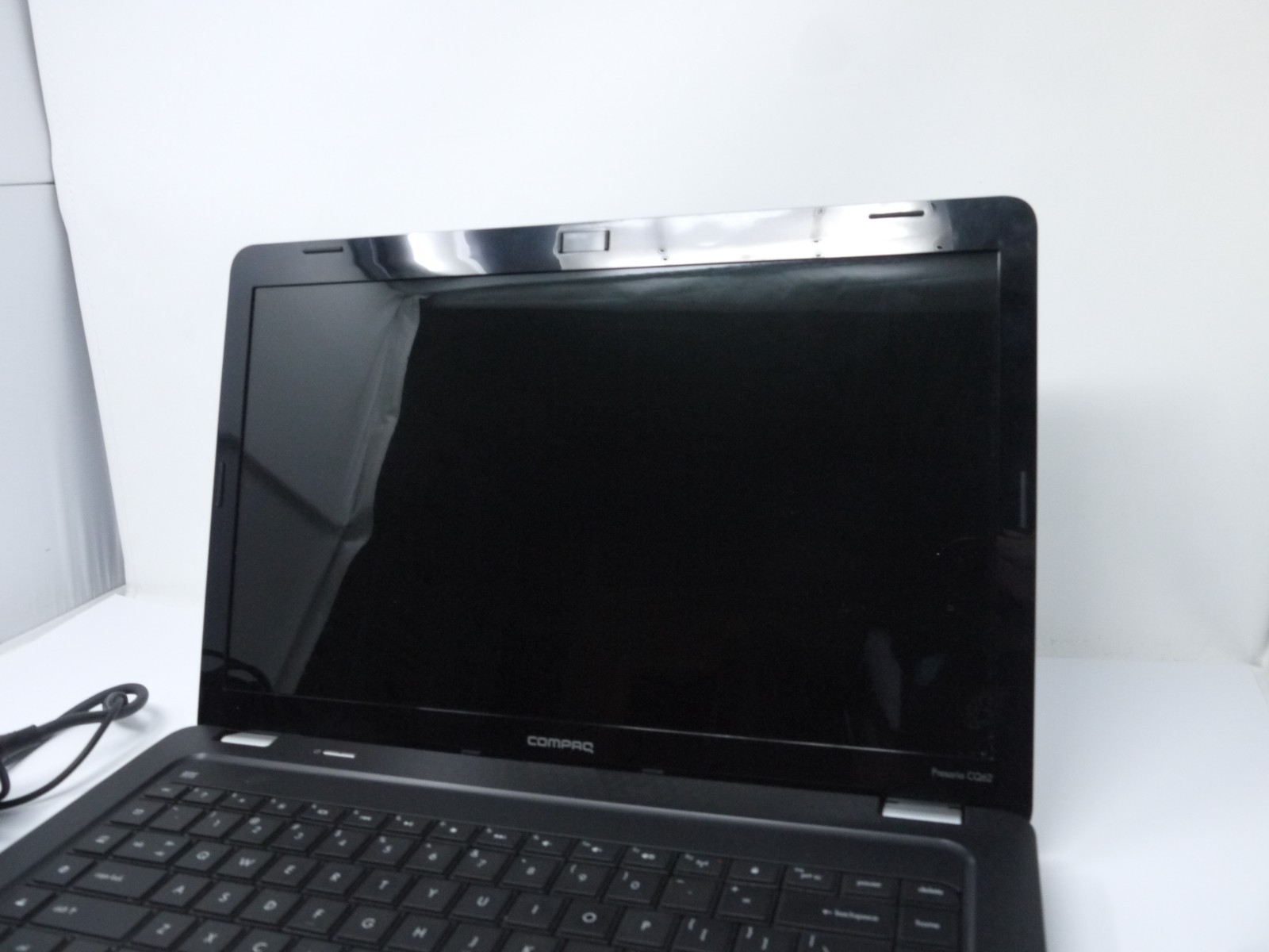Compaq CQ62 15.6″ Laptop – AMD V120 / 3GB Ram / 160GB HDD / Win10 / New Battery