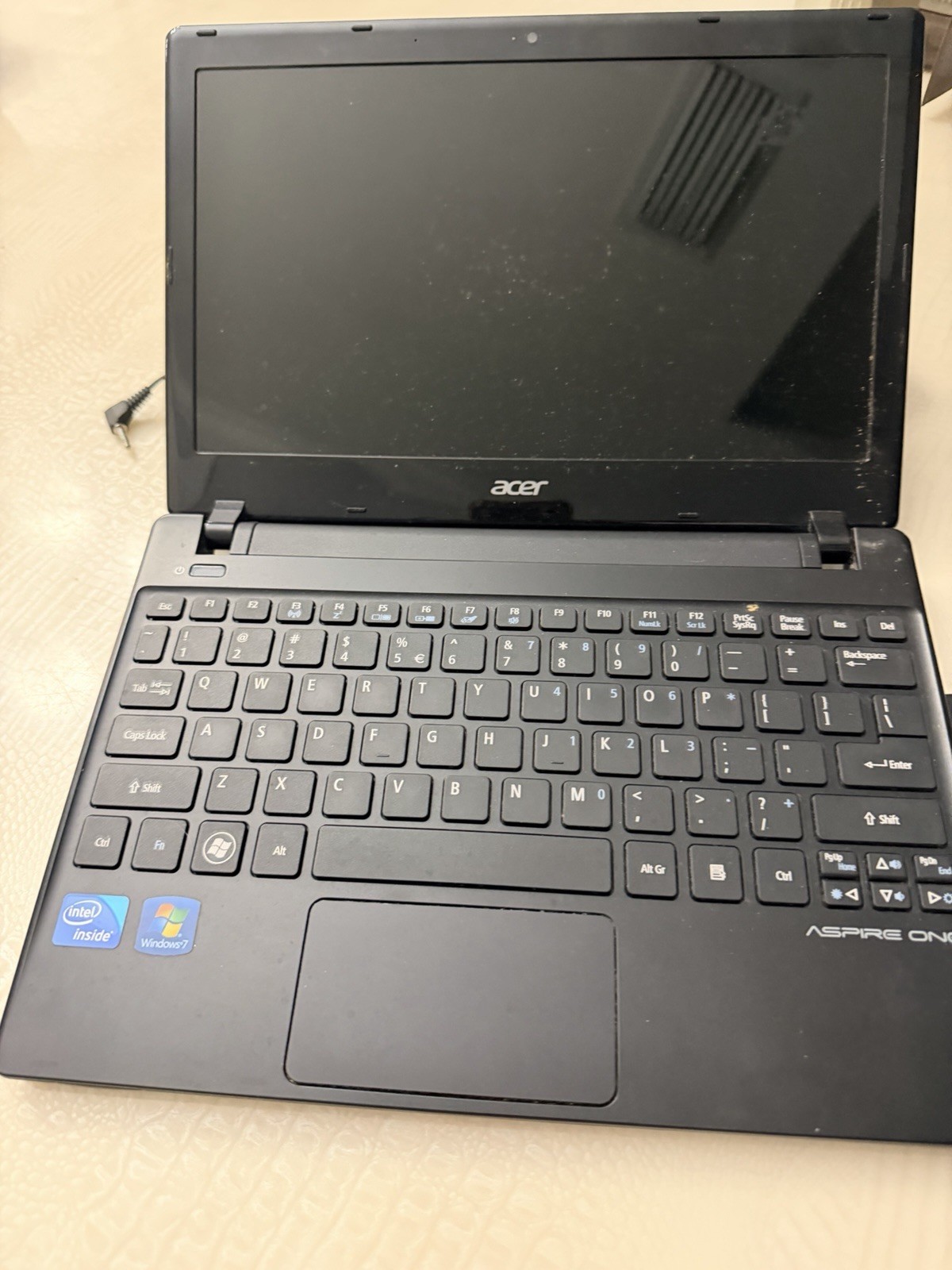 Acer Aspire One 11.6″ Netbook Intel Atom 1GB 250GB HDD Windows 7 Black