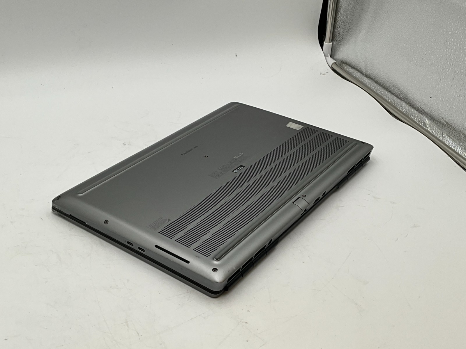 DELL Precision 7560 i7-11850H 2.50g 32GB 1TB T1200 15.6″ WIN11 Laptop 9S0K6J3