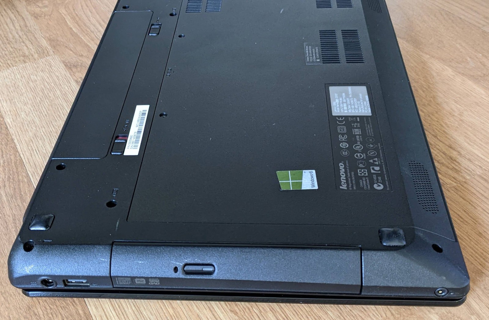 BROKEN SCREEN – Lenovo G580 15.6″ Intel Pentium Processor | For Parts