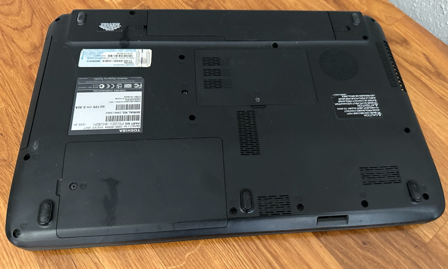 Toshiba Satellite c655, Intel Pentium B960, 4GB RAM, 128GB SSD, Windows 10 LTSC