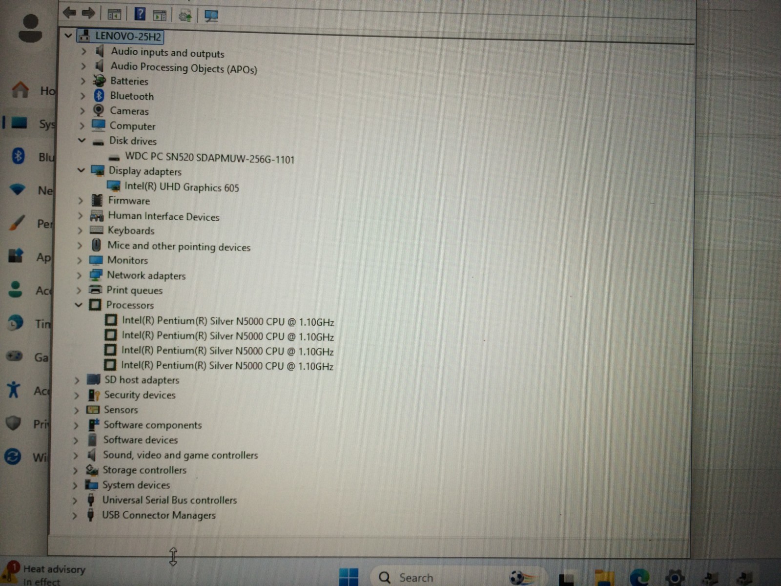 Lenovo 300e 2nd Gen Pentium N5000 1.10 GHz 8 GB 256 NVMe SSD Win 11 AC Adapter