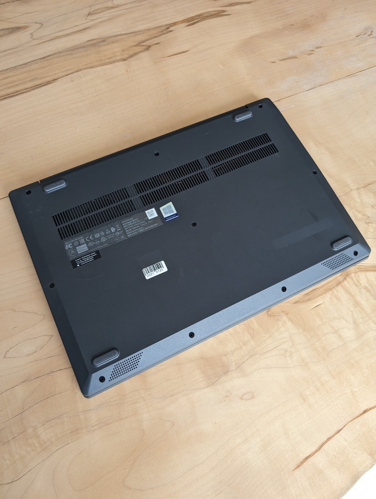 Lenovo 15.6″ Laptop 2.4 GHz AMD 3150U Dual-Core CPU, 8GB DDR4 RAM | 256 SSD