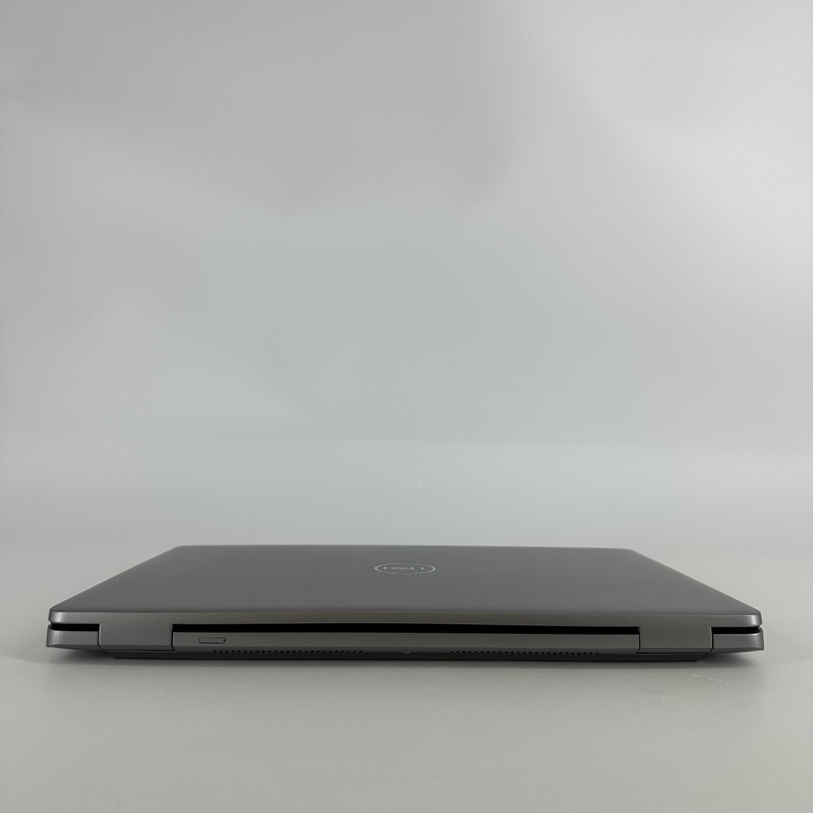 Dell Latitude 5550 15.6 FHD TOUCH Ultra 7 165U 16GB 512GB Camera Lens Split