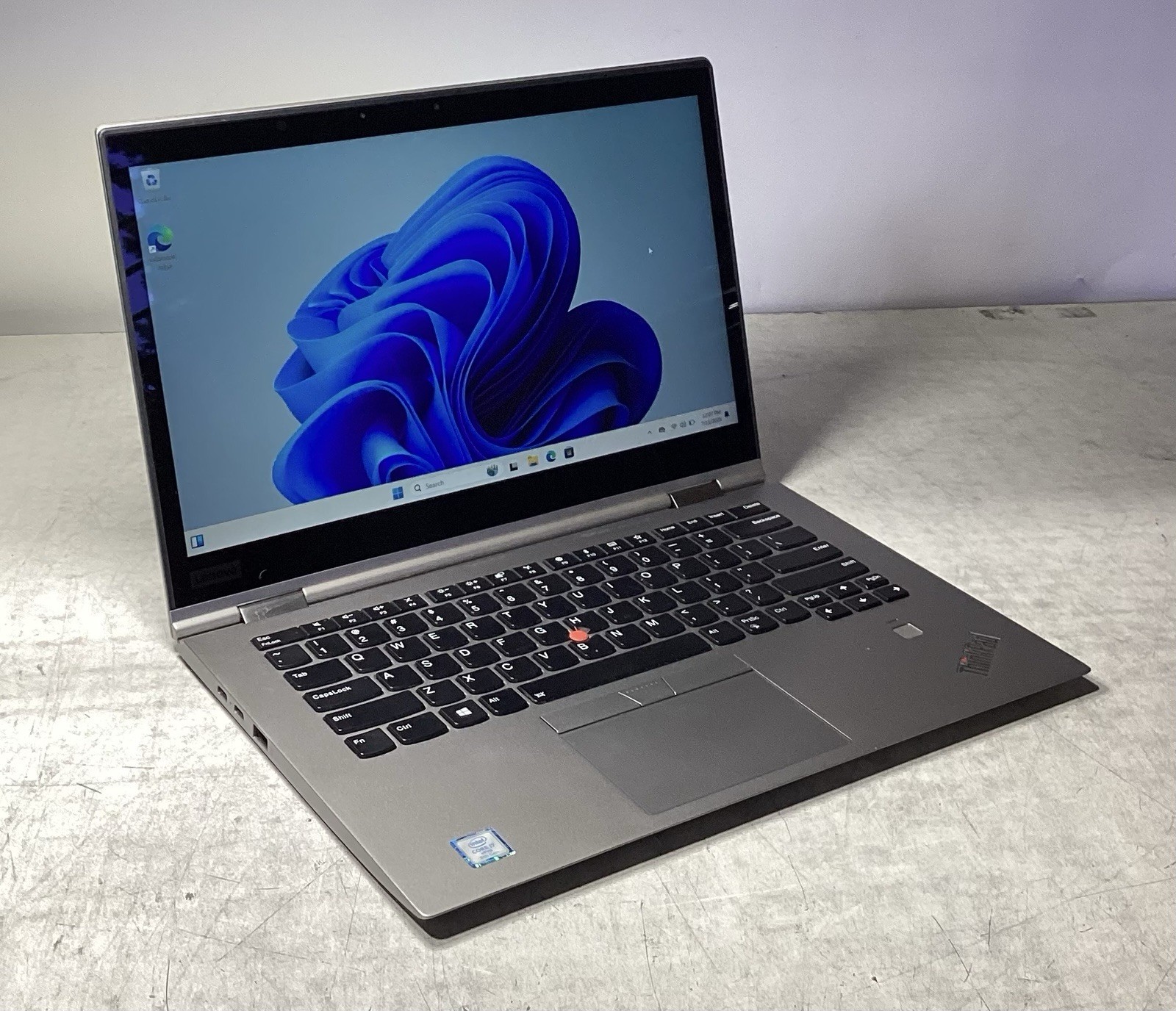 Lenovo ThinkPad X1 Yoga 3rd Gen Core i7-8650U @ 1.90GHz 16GB RAM 512GB SSD