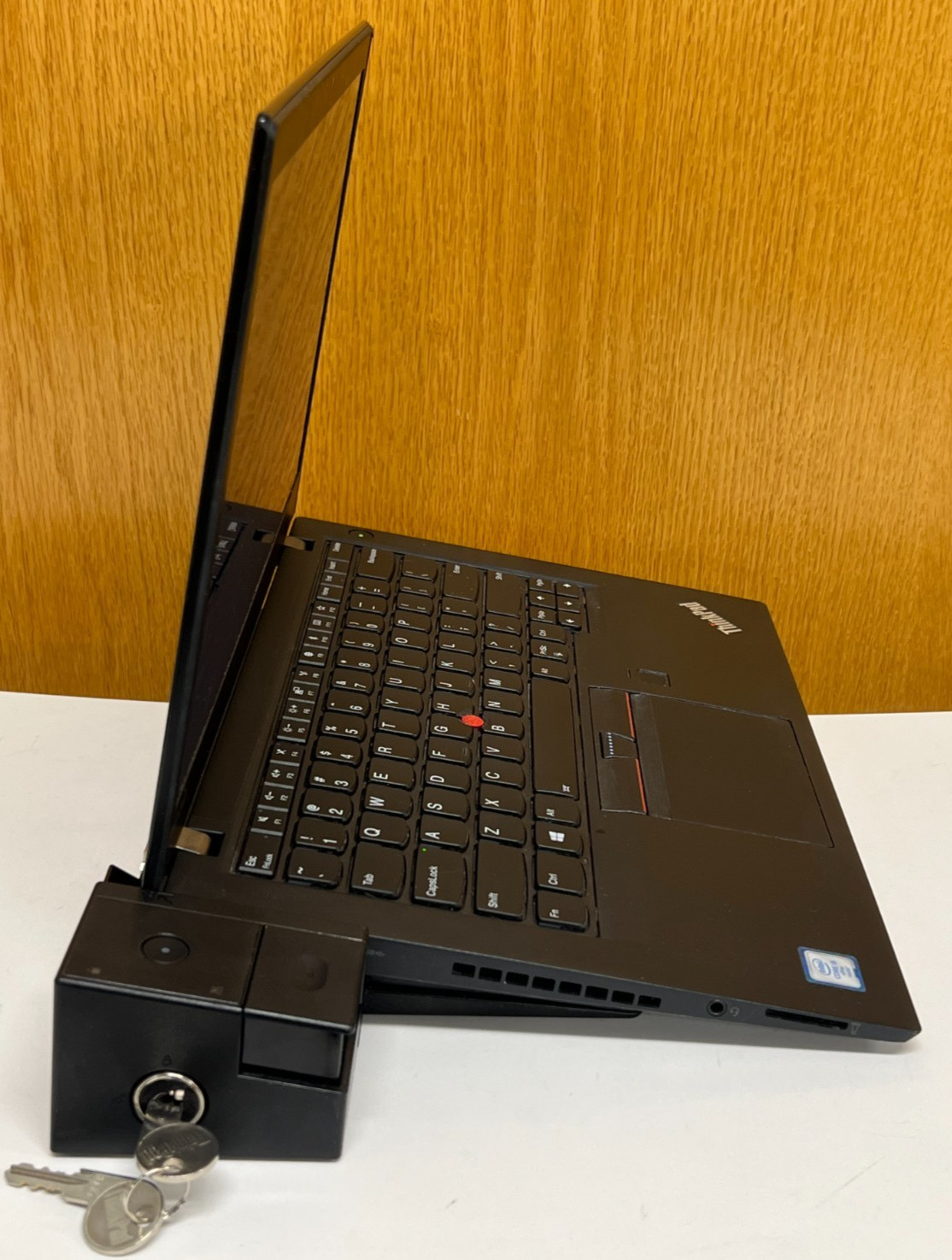Lenovo ThinkPad T470s + Len Ultra Dock ( i5-6th, 8GB RAM, 256GB SSD ) Win 11 Pro