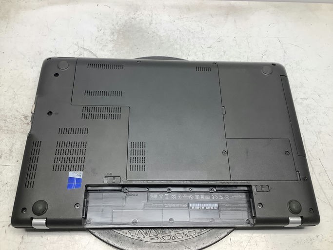 Lenovo ThinkPad E550 Intel i3-4005U 1.7GHz 4 GB NO HDD