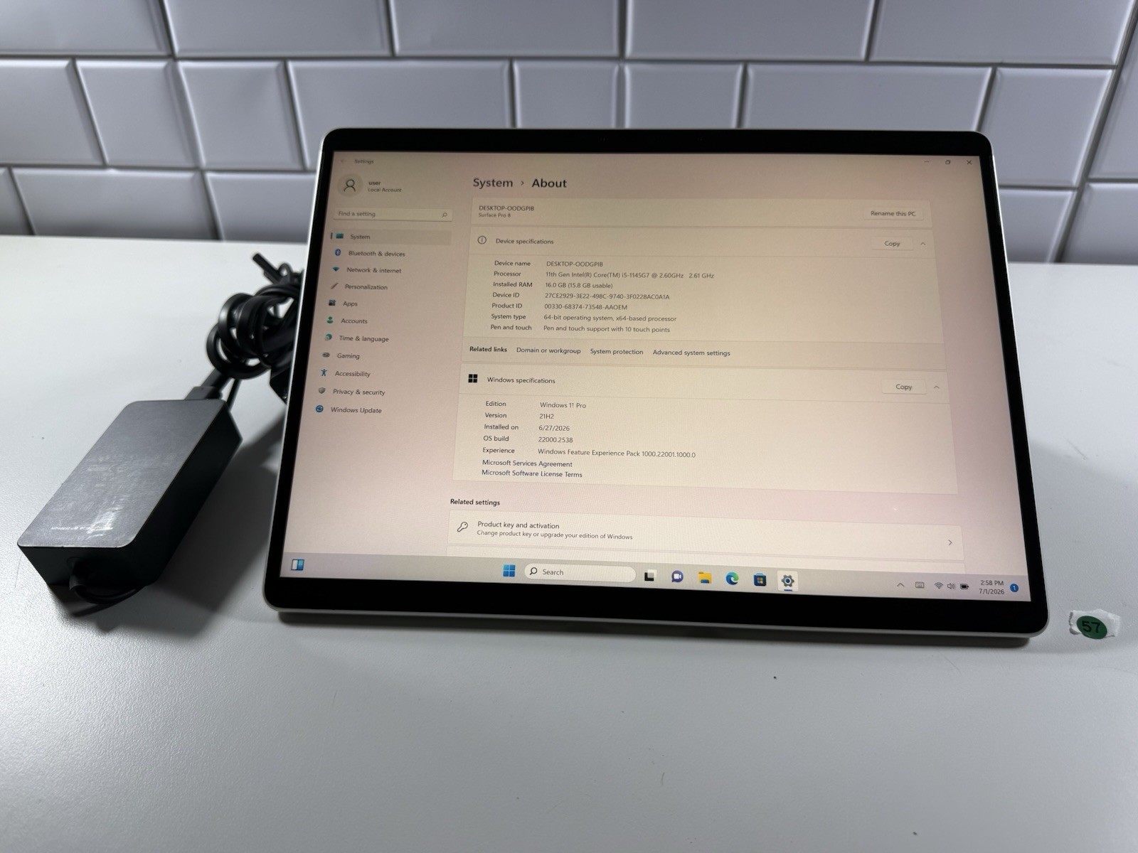 Microsoft Surface Pro 8 (1982) i5-1145G7 – 16GB RAM – 256GB 120Hz – Win 11 Pro