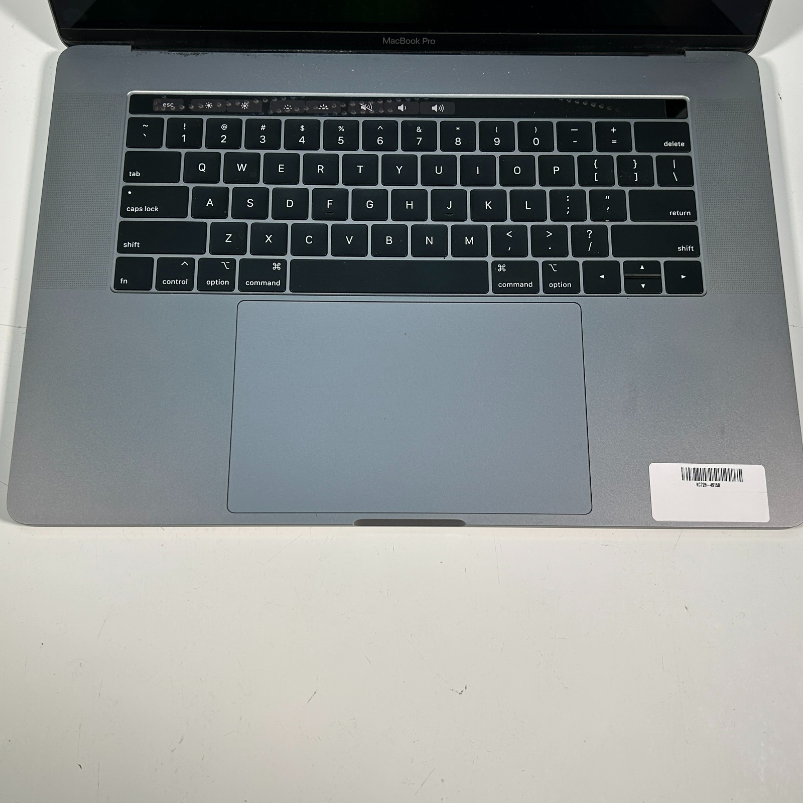 Apple MacBook Pro A1990 i7-9750H 2.6GHz 16GB RAM 256GB NVMe Sequoia 15.7.7 Used