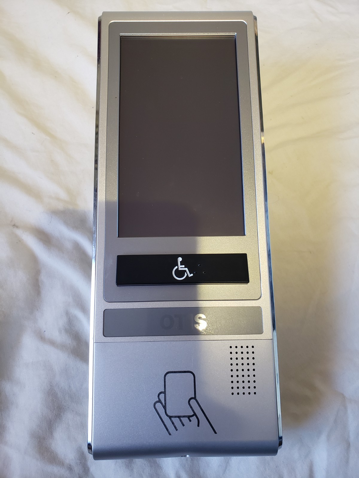 OTIS 360 DESTINATION TOUCHPAD TERMINAL MODEL XCA23505B997-1-1-1-2