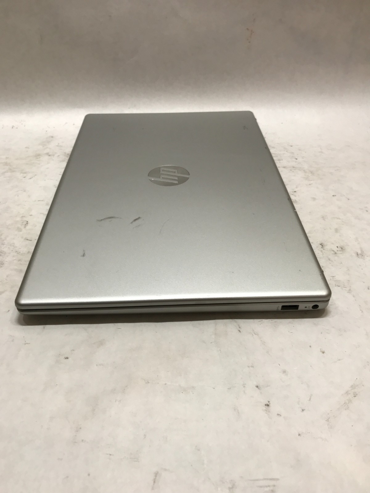 HP Laptop 15-fd0095wm 15″ Intel Core i5 NO RAM NO SSD/OS For Parts NO LCD _ DW
