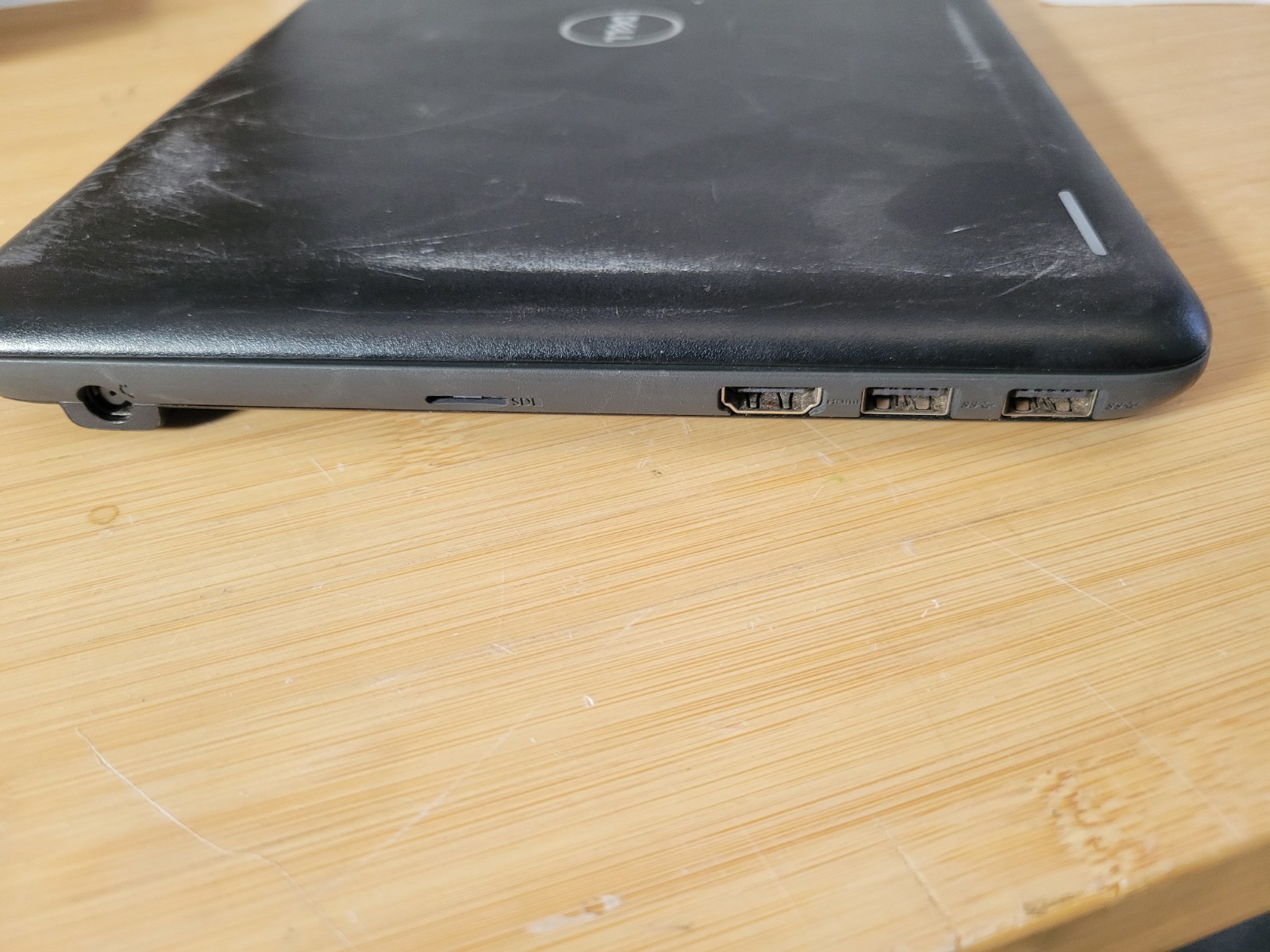 Dell Chromebook 11 3180 11.6″ (Intel Celeron 1.60GHz, 16GB eMMC, 2GB RAM) Laptop