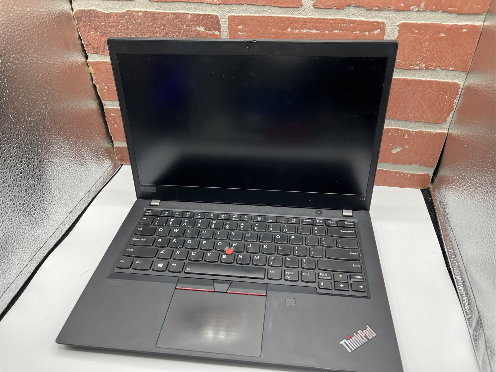 Lenovo T14 1st gen Intel Core i5 vPRO 10th gen – FOR PARTS ONLY – DOES NOT WORK