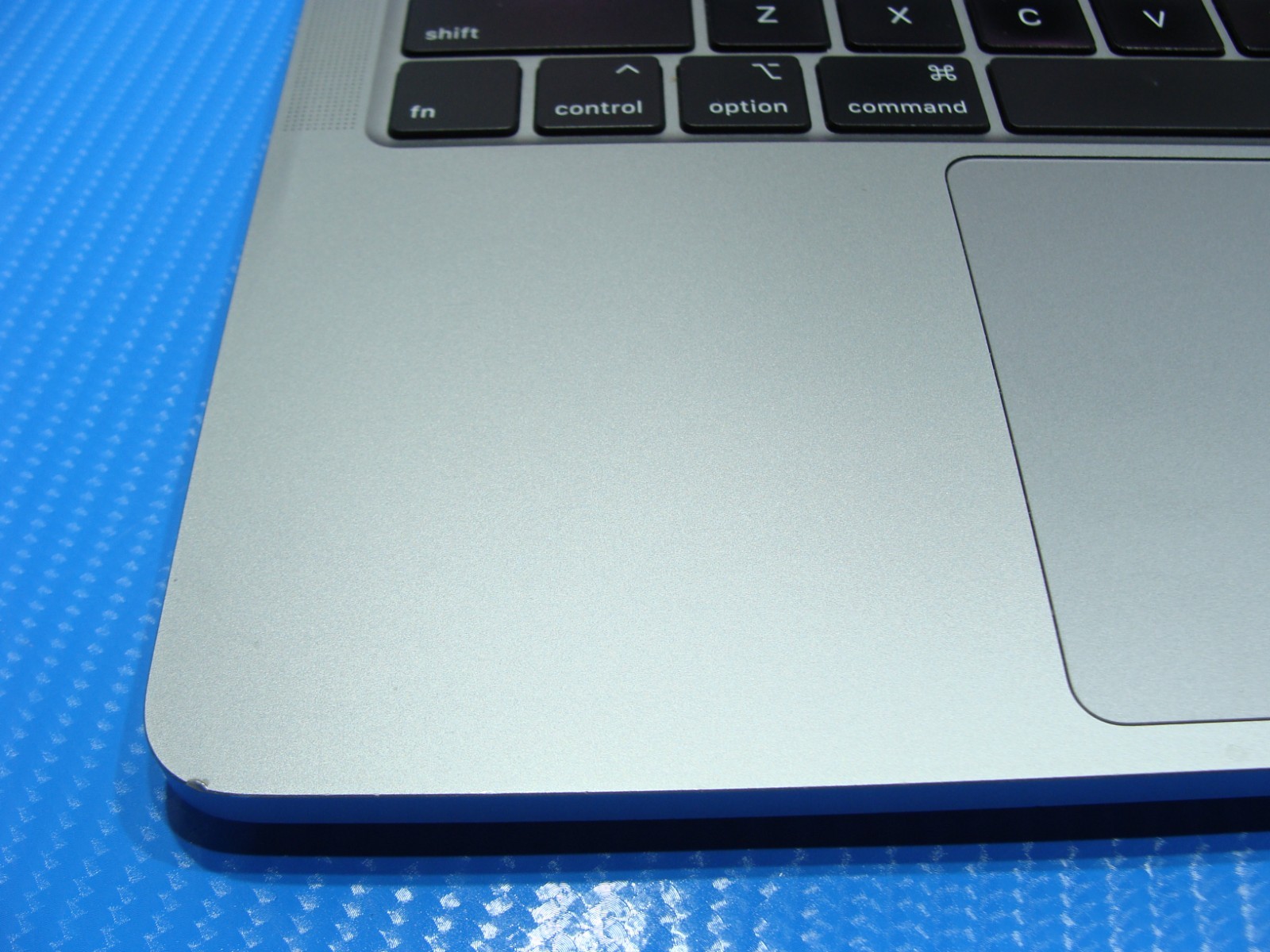 Apple MacBook Pro 13″ (2020) A2251/BTO i7-1068NG7 2.3GHz 16GB 512GB OS Sequoia