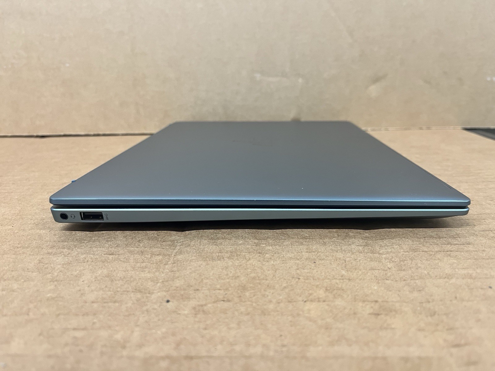 HP Pavilion Plus 14-ey0023dx 14″ WQXGA Ryzen 5 7000 Series Laptop – Skin Only