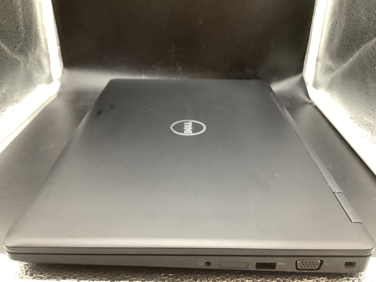 Dell Latitude 5580 Intel i7-7820HQ @ 2.9GHz 8GB RAM 250GB SSD Windows 11 Pro