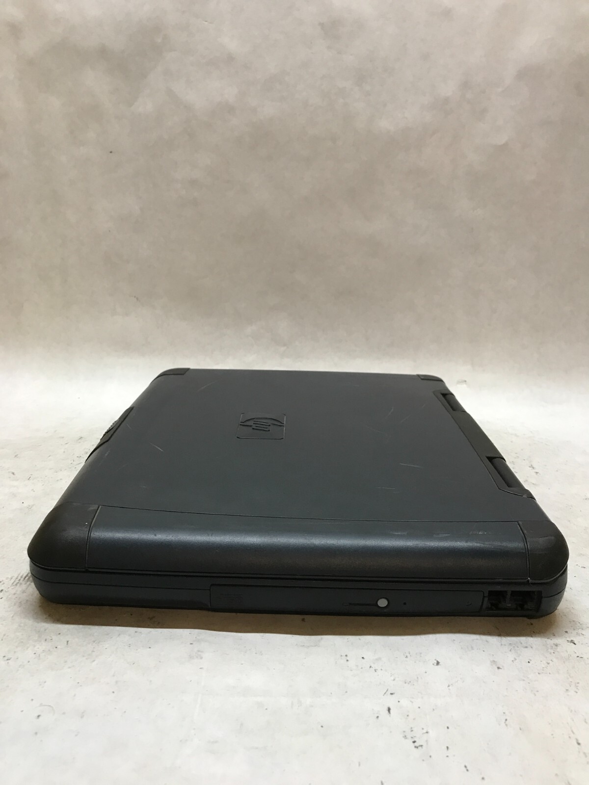 HP Omnibook XE3 F2300KT *Unknown Specs* For Parts/Repair POWER DEAD AS IS – -DW