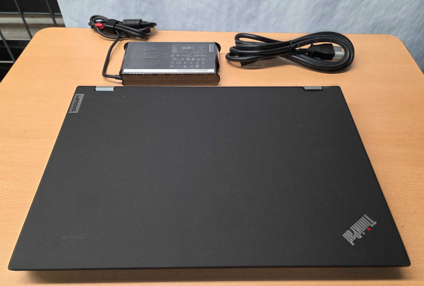Lenovo ThinkPad P15 Gen2 I7-11850H vPro 64GRAM 512GSSD WIN11P 15.6 OLED RTXA3000
