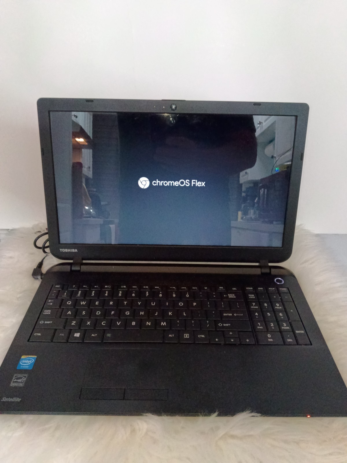 Toshiba Satellite 15.6 in Google Chrome OS Flex operative system Working Great