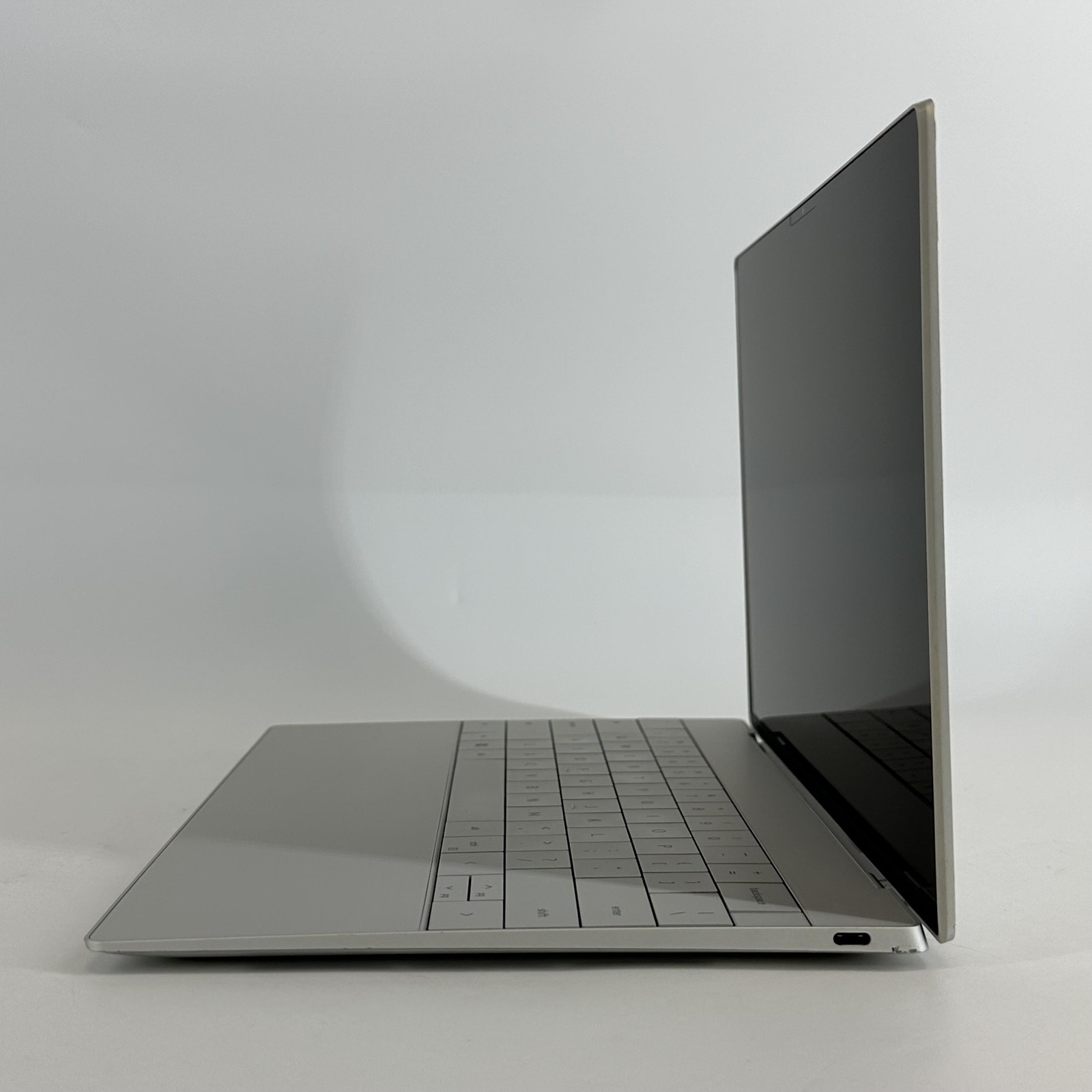 Dell XPS 13 Plus 9320 UHD+ TOUCH 1.8 GHz i7-1280P 16GB 512GB SSD Good